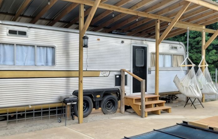 Vintage Restored Glamper - Unique Tiny Home w/ Plunge Pool & Patio
