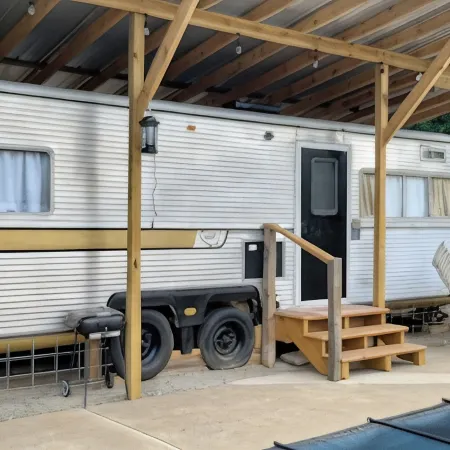 Vintage Restored Glamper - Unique Tiny Home w/ Plunge Pool & Patio