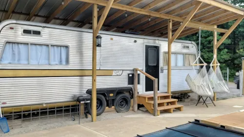 Vintage Restored Glamper - Unique Tiny Home w/ Plunge Pool & Patio - 3-Star