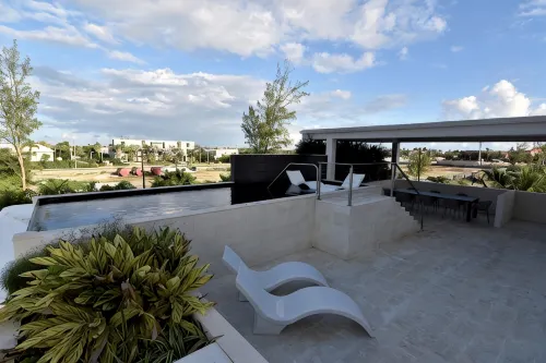 Luxury Modern 1BR Apt near 7Mile Beach - 4-Star