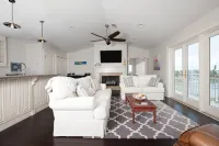 Beaches are open!!! Come stay at theBeach! - Homestays