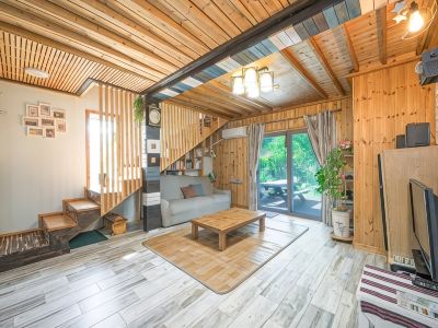 Geochang Deokyu Gongbang Pension (Pine Room)