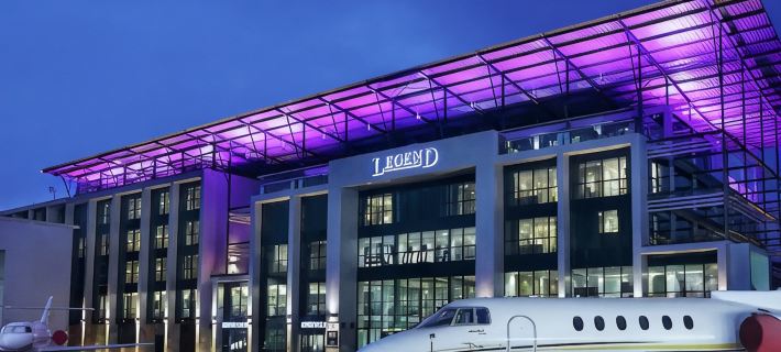 Legend Hotel Lagos Airport, Curio Collection by Hilton Hotel di Lagos