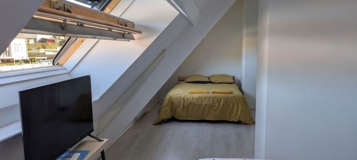 Swimming pool, jacuzzi, terrace and games for young and old, 5km from Switzerland! Hotels in Doubs
