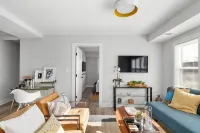 Renovated Suite in Berwyn/Riverside - 3-Star