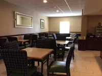 Wingate by Wyndham High Point - Breakfast