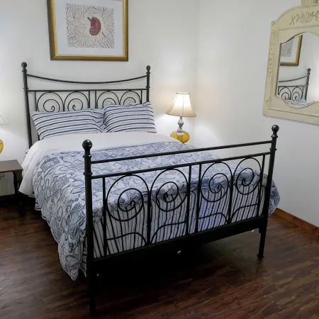 Otter Lake B&B, Denman Island, BC, Canadafamily friendly, coastal