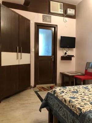Sailors Home - C6, Vasant Kunj