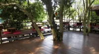Chill Chill Long Beach Hostel