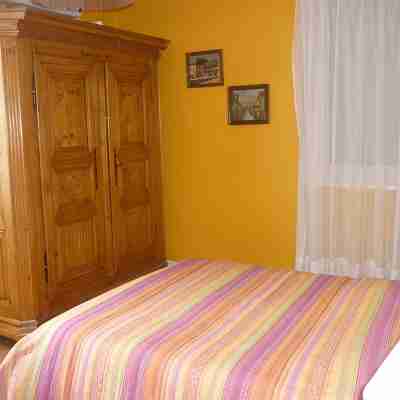 Geranium Apartment Rooms