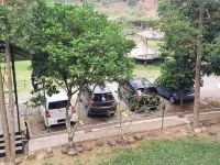 Shine River - parking
