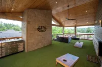 6 Br Luxury Home on Main Street in Downtown Blowing Rock + Hot Tub! - 4-stjärniga
