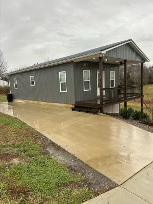 Charming Cabin located within miles of Dale Hollow Lake State Park-Cabin#1