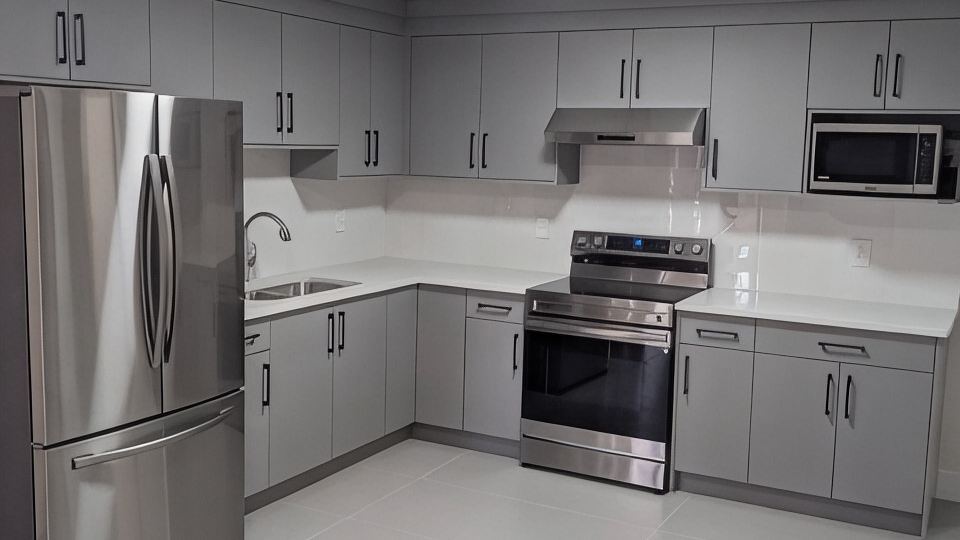 Fully Furnished Holiday Rental 02 Br Suite