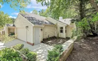 Lazy Lemon; Walk to Koka Booth; Near Wake Med Cary; Well Appointed; Central - Homestays