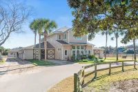 Gorgeous Villa with Stunning Marsh & Nature Views/Pet Friendly