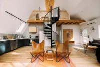Maine Frame: Cozy Retreat in the Freeport Woods - 4-Star