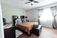Cozy 5-Bedroom Home in Aurora!Perfect blend of comfort & convenience