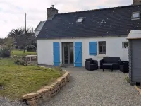 Ty Feunteun - Breton cottage 5 minutes' walk from the beach Hoteles en Porspoder