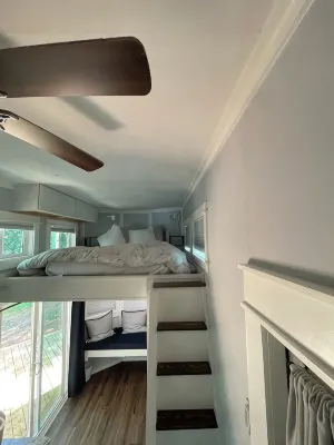 Fabulous Tiny House with AC in charming Seneca - 2성급