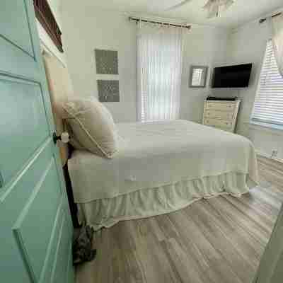 High Tide, A Coastal Cottage Rooms