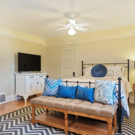 5th & Vine, Classic Craftsman with Modern Flair!