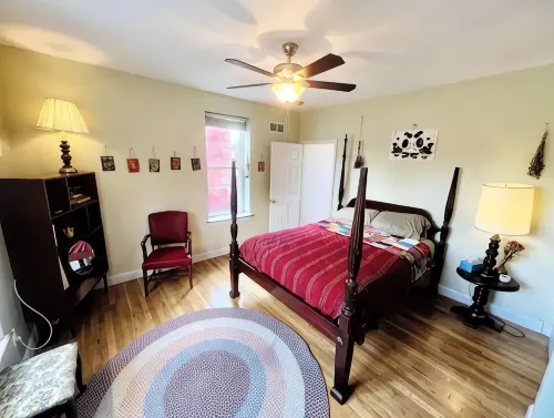 Unique, Homey, & Spacious City Nest - 2-Star