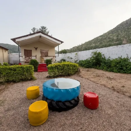 Vanbagh Sariska Resort