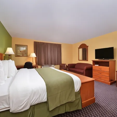 Quality Inn & Suites Grinnell Near University