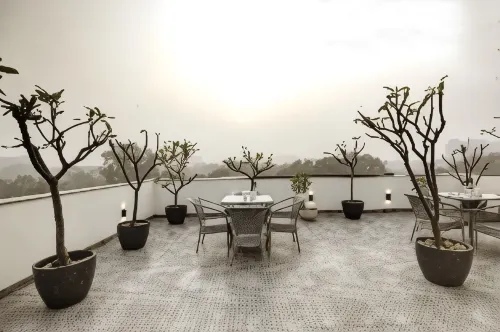 SALTSTAYZ SELECT - NEHRU PLACE & NEW FRIENDS COLONY - 4-Star