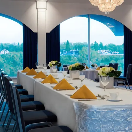 Sheraton Cavalier Saskatoon Hotel