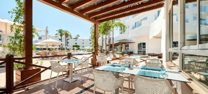 AluaSun Continental Park Hotel & Apartments Hotels in Muro
