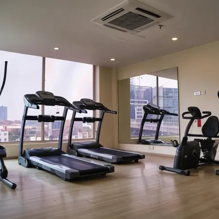 Peerless Hotel Hyderabad Отели рядом с достопримечательностью «Торговый центр Inorbit»