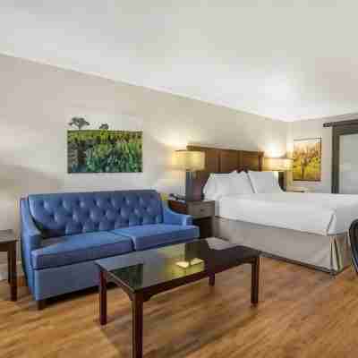 Dry Creek Inn Mod Collection by Sonesta Rooms