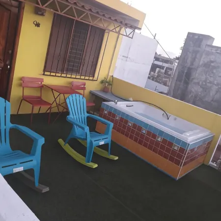 Cancun Guest House 4 Terrace Tub