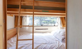 Heart Land Hills in Noto 37 Trailer House Sho