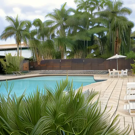 Golden Tulip Guarujá - Antigo Delphin Surf Hotel
