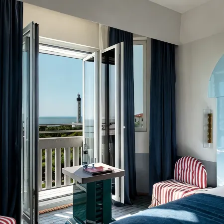 Regina Experimental Biarritz