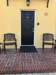 C5, Flagler location in downtown, close to beaches, private patio, free parking! - Holiday Apartments
