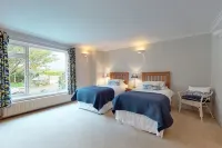 Private Indoor Heated Pool, Sauna + Snooker Room Next to Jurassic. Coastal Path - 4-Star