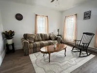 Spacious 2 bedroom apartment Hotels in Warren