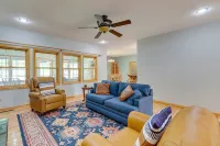 Modern Home in the Heart of Murphy, Hi-Tech Massage Chair, Jetted Tub, KING Bd! - Wifi