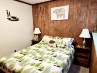Chalet-Style Retreat – Sauna, Fireplace + Outdoor Firepit Near Big Powderhorn