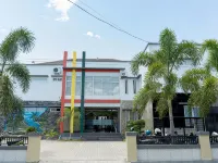 OYO 1559 Pondok Garuda Guest House Hotels near Mutiara SIS Al-Jufri International Airport