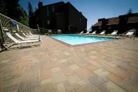 Mammoth Ski & Racquet Club - Pools