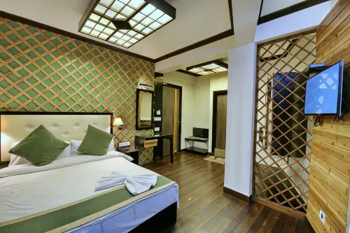 Hotel Dip Palace- Mall Road - 3-Star