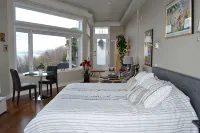 Spacious Romantic Salish Sea View Suite on Luxury Seattle Estate - 海景