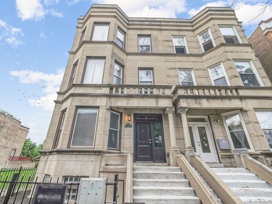 Spacious 3Br on UChicago Campus & Hospitals Free Street Parking