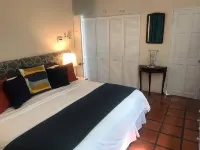 Charming 2 bedroom 2 shower room self catering  apt on a gorgeous quiet beach
