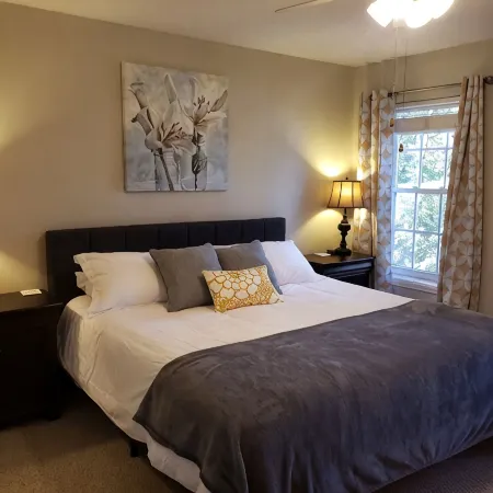 Lake Hartwell Waterfront Getaway